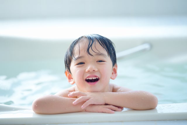 温もり本舗のラジウム温泉器「希望の湯」はお子様やご年配者にも安全です